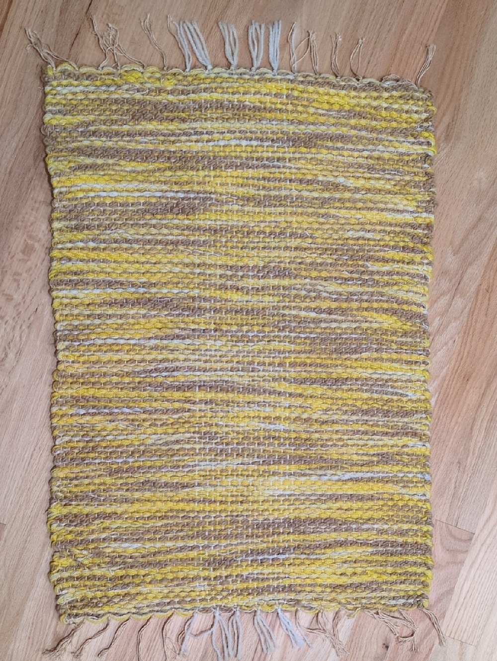 Handmade wool Rug - Picture 2 of 5